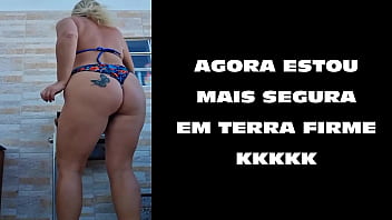 Preview 2 of Mom And 3daughters - LISA ARANHA FOI SENSUALIZAR E QUASE CAIU DA ESCADA