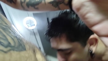 Preview 4 of Mom Awake Sleep Son - Dando e comendo gostoso os amigos