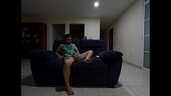 Preview 4 of Fat Are Fat - Animadora mexicana de f&uacute_tbol se sube la falda y se corre en su vibrador