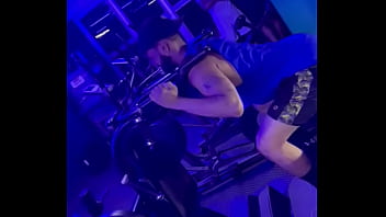 Preview 3 of Video Bokep Usia 11 Tahun - Treino de perna caliente