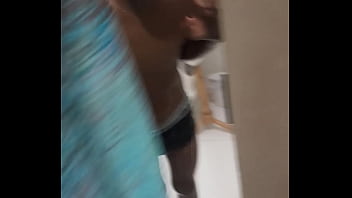 Preview 3 of Tarzan Mesum Rumahporno - Icaro rabeca ataca novamente batendo siriricu atr&aacute_s do vaso