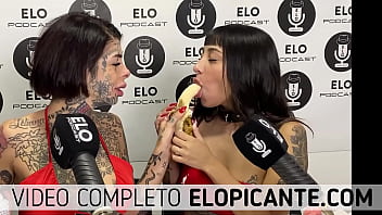 Preview 4 of Swing Swram - GLORIA NAHIR Y PAO DULZURA COMEN LA BANANA CON CREMA EN EL CUARTO PICANTE