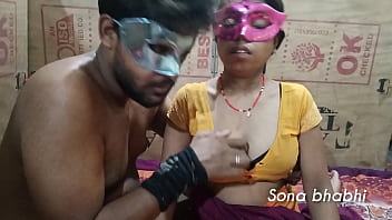 Preview 1 of Sharon Lane A Horny Porn - जवान गर्म नौकरानी की साड़ी उठाकर ब्लैक ब्रा पैंटी बिना उतरे चोदा.