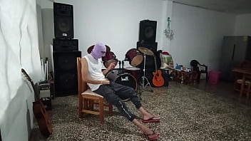 Preview 3 of Boy To Boy Porn Hab Sex - sexi maestra de musica pone cachondo a alunno