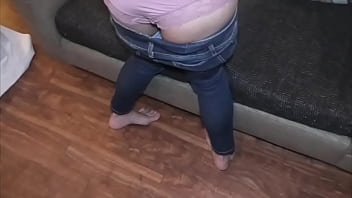 Preview 2 of Xxx Sex Ponr Hub - スキニージーパンでオナニーする女子◯生。なんかジーパンの股の部分からモアっとえっちな匂いがしてきてそれを嗅いだらムラムラしてきてしまってついオナニーしてしまう。