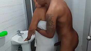 Preview 1 of Abellaa Denger - Mi madrastra me hace una fantastica mamada para empezar el d&iacute_a