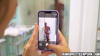 Preview 3 of Full Hd Vodeo Xxx - She saw his huge black cock in the shower and it turned her on