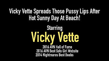 Preview 1 of Kelly Shibari Ann - Vicky Vette Spreads Those Pussy Lips After Hot Sunny Day At Beach!