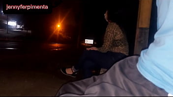 Preview 1 of Elisa Fisting - s&eacute_rio!! eu corro o risco de colocar meu pau na frente dessa jovem esperando o &ocirc_nibus... como ela vai reagir?