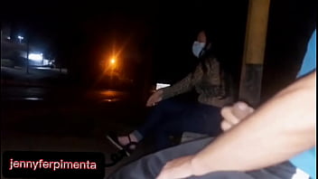 Preview 3 of Filipino Sexmovie - s&eacute_rio!! eu corro o risco de colocar meu pau na frente dessa jovem esperando o &ocirc_nibus... como ela vai reagir?