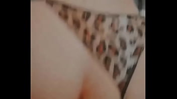 Preview 3 of Cremosas Ticas Xxx Porno - Se puso cachonda mi prima