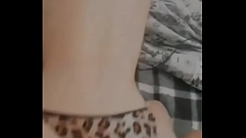 Preview 4 of Cremosas Ticas Xxx Porno - Se puso cachonda mi prima