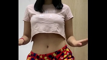Preview 1 of Sany Leon Sexy Vidio - Paulina,  chibola con culito rico en pijama 2