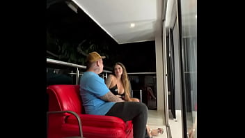 Preview 1 of Mom Xnxs - Detras de camaras - Follando y chupando la polla grande de su amante mientras humilla a su esposo  Sara Blonde