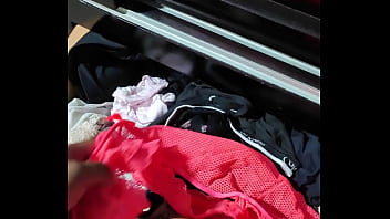 Preview 1 of Wiccan Sex - revisando el cajon de ropa interior de mi suegra parte 1
