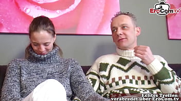 Preview 1 of Modern Xxnxx Mom - Deutsche Teen Freundin geteilt erste mal MMF Dreier im amateur casting