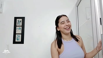 Preview 1 of Hot Suster Xxx Videos - Amigas lesbianas juegan a desnudarse y terminan lamiendo sus jugosos co&ntilde_os y meti&eacute_ndose los dedos en una experiencia l&eacute_sbica