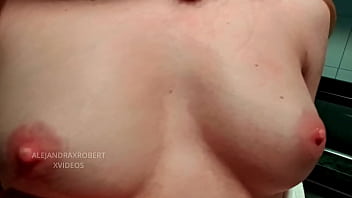 Preview 1 of Bergcom Doctor - QUE RICO FOLLA EL NOVIO DE MI HERMANA
