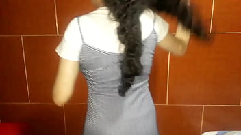 Preview 1 of Big Bottyass - Mostrando el culo antes de coger