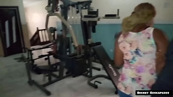 Preview 1 of Zawaj Xx - GYM INSTRUCTOR SEDUCED BY BIG ASS 45 YEARS OLD CLIENT FUCKS HER HORNY PUSSY WITH HIS BBC