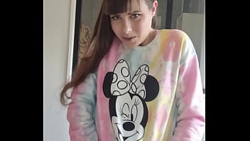 Preview 2 of You Xxc Xxxx - Mickey sweat-shirt