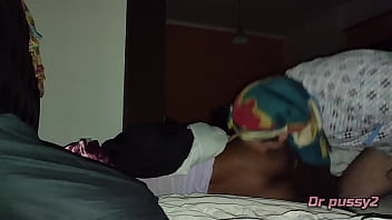 Preview 2 of Videos Skes - DR PUSSY2 - Homem branco tatuado de pau grande fode empregada africana e deixa o cu dela a escorrer muito esperma