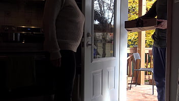Preview 1 of Kirti Xvideos - busty amateur milf fucking the amazon delivery guy