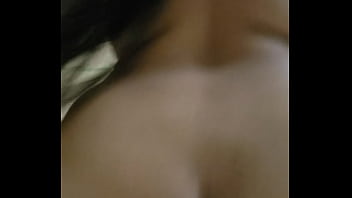 Preview 1 of Teen Asiani - Gostosa sentando de costas