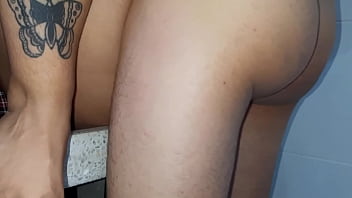 Preview 2 of Nurse Gape - Chica con minifalda se deja dar