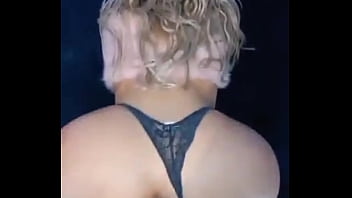 Preview 1 of Mom Cleaning Pussy - ME PERFORAN EL CULO CON UNA VERGA CALIENTE Y ME ENCANTA