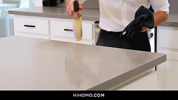 Preview 1 of Gren Mather - Cade Maddox gives bareback anal pleasure to Alfonso Osnaya