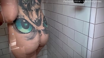 Preview 1 of Balke Com - Hot sex with my girlfriend in the shower,  I suck her pussy until she cums on my face.