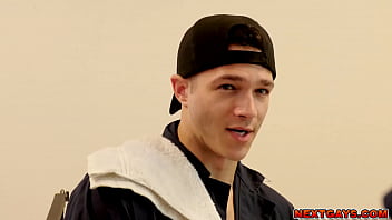 Preview 1 of Lhwa Man Zok - Ryder Owens orders a supply of premium air from hunk mechanic Jayden Marcos and leads into a good time
