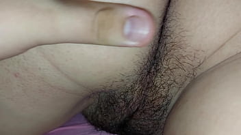 Preview 4 of Arpita Dutta - Jugando con el Co&ntilde_o de mi hermanastra Bajo las Sabanas