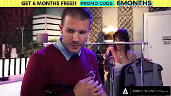 Preview 1 of Sugar Eurotic Tv Naked - MODERN-DAY SINS - Vendor Bella Rolland Has SNEAKY SEX With Client Lexi Luna&#039_s BFF -SPANISH SUBTITLES