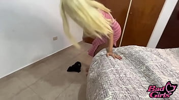 Preview 1 of Bother Fuch Sister Friend - REAL- COMIENDO EL CULO RUBIA DE MI madrastra EN CASA DE MI padrastro de polla grande