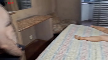 Preview 2 of Rep Anybunny Mobi - Genro faz m&eacute_nage com sua sogra j&aacute_ que sua esposa estava trabalhando em pleno carnaval de s&atilde_o Paulo