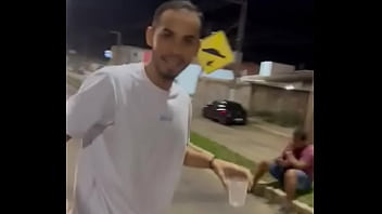 Preview 2 of Bijeljina Porno Klipovi - Magrinho safado louco para cair na pica jogando um pirulito no cinegrafista que logo ia arrombar o cuzinho dele