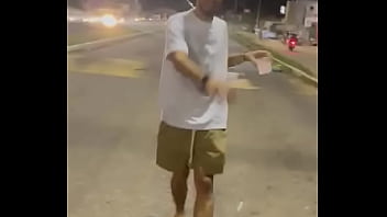 Preview 3 of Bijeljina Porno Klipovi - Magrinho safado louco para cair na pica jogando um pirulito no cinegrafista que logo ia arrombar o cuzinho dele