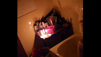 Preview 1 of 40 Plus Orgy - Spying on my stepmon whike she takes a bath