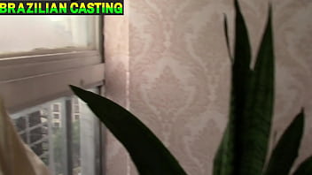 Preview 1 of Porn Russian Mistress - Sexo na cozinha com minha namorada ela me esperando para trepar esta molhadinha para gozar.