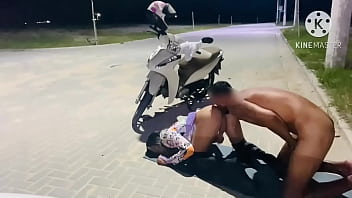 Preview 3 of Www3xxx Indian Video - MOTOQUEIRO PASSOU E VIU A SAFADA DE VESTIDO SEM CALCINHA E VOLTOU PRA COLOCAR ELA PRA MAMAR E FUDER O CUZINHO NO MEIO DA RUA