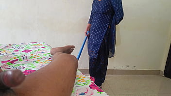 Preview 1 of Malaysian Pamugari - Your Amrita maid screamed after seeing her boss naked and started having sex with the boss in clear hindi audio