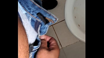 Preview 2 of Hafi Xxx Com - Algu&eacute_m pra tirar leite?