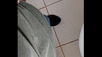 Preview 1 of Hafi Xxx Com - Algu&eacute_m pra tirar leite?
