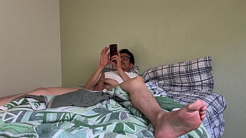 Preview 1 of Mia Xnxx - en la cama con el marido