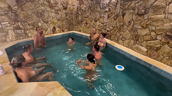 Preview 2 of Blue Xxx Flim Fuck - ORGIA COM OS AMIGOS NA PISCINA DO MOTEL