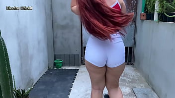 Preview 3 of Hot Sex Ronpanty - Contratei essa empregada e ela &eacute_ muito safada,  veio com esse shortinho para me provocar,  fiquei excitado