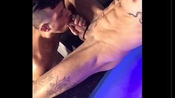Preview 2 of Xxx Hare Great After School Fuck - Chupando o dotado na piscina do motel