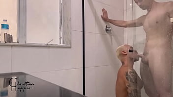 Preview 3 of Virgin The First Time Sex - Eu conheci esse cara na academia e levei para o motel.(dispon&iacute_vel para assinantes)